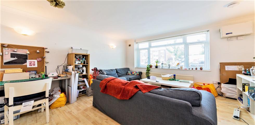 			2 Bedroom, 1 bath, 1 reception Flat			 The Avenue, KILBURN